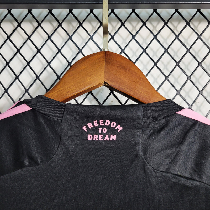 CAMISA FEMININA DO MIAMI 23/24 PRETO E PINK