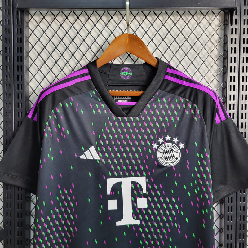 CAMISA DO BAYERN MUNCHEM 23/24 PRETO E ROXO