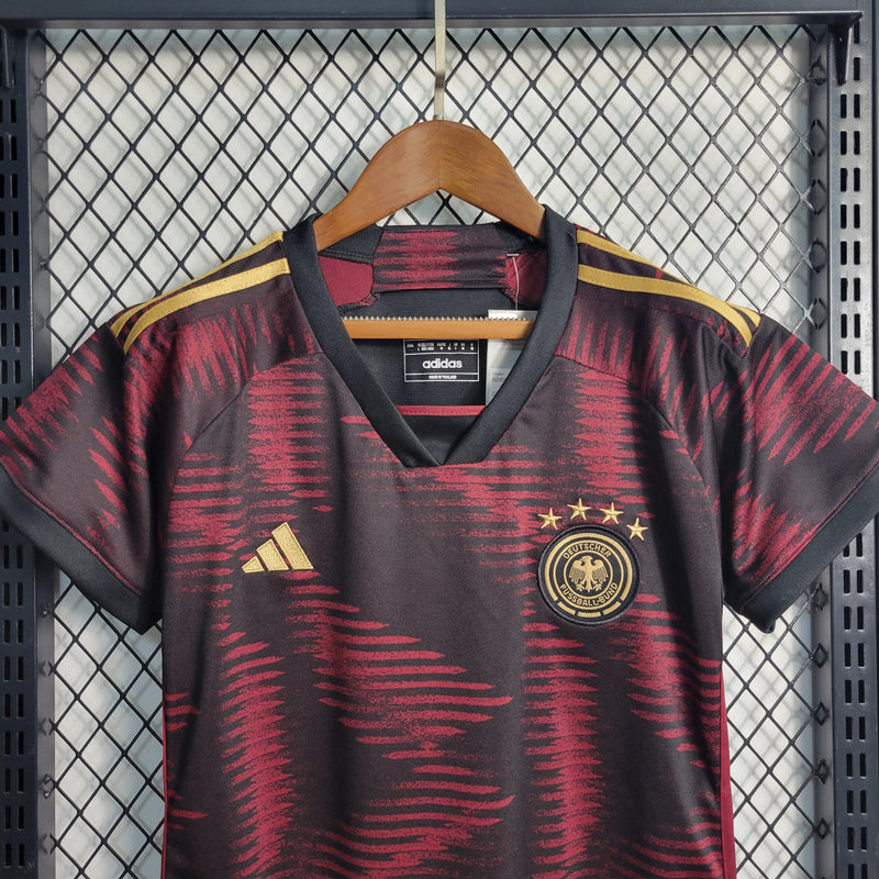 CAMISA FEMININA DA SELEÇÃO DA ALEMANHA 23/24 MULTCOLOR