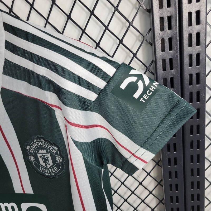 CAMISA FEMININA DO MANCHESTER UNITED 23/24 VERDE E BRANCO